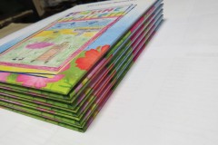 Печать детской книги в твердом переплете.